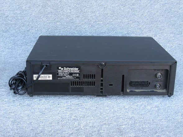 VHS videomaskine, Schneider,