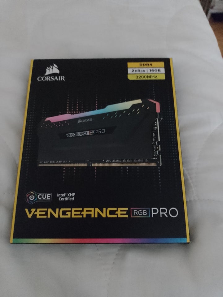 Corsair 3200 RGB PRO , 16, DDR4 SDRAM