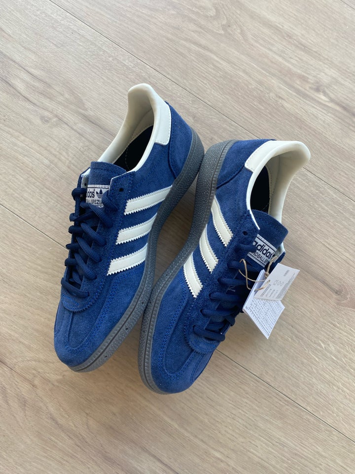 Sneakers, str. 39, Adidas