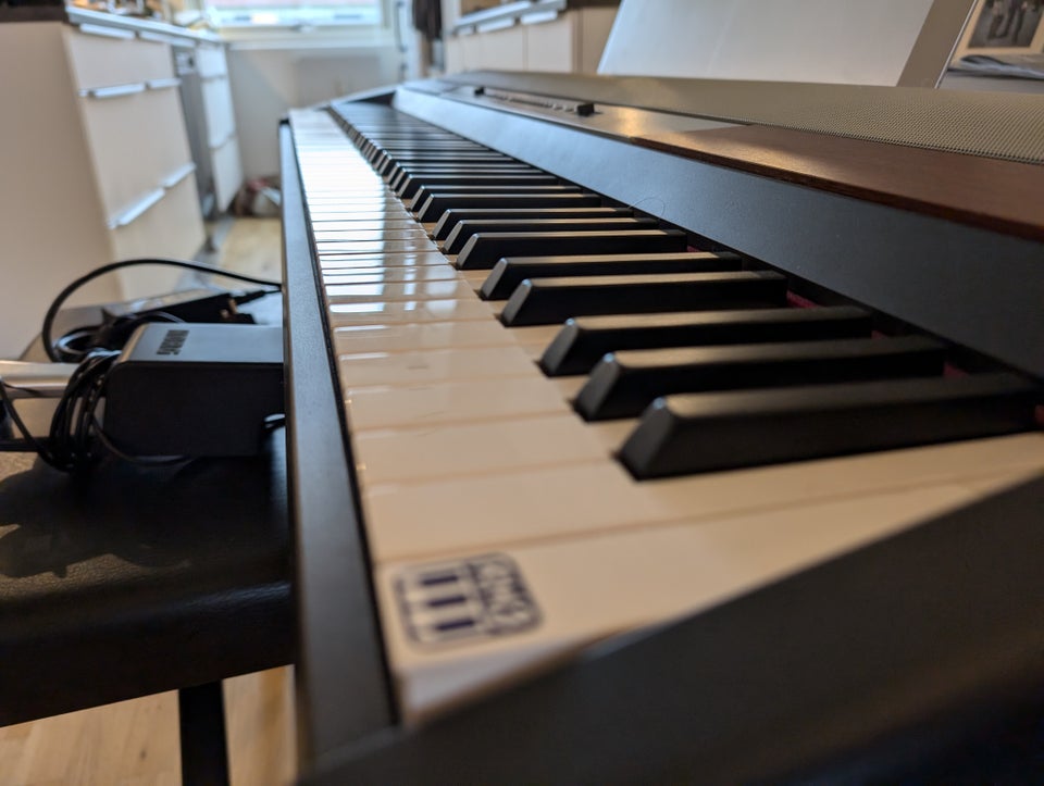 Digitalpiano, KORG SP-250