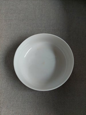 Porcelæn 2 hvide skåle atelier