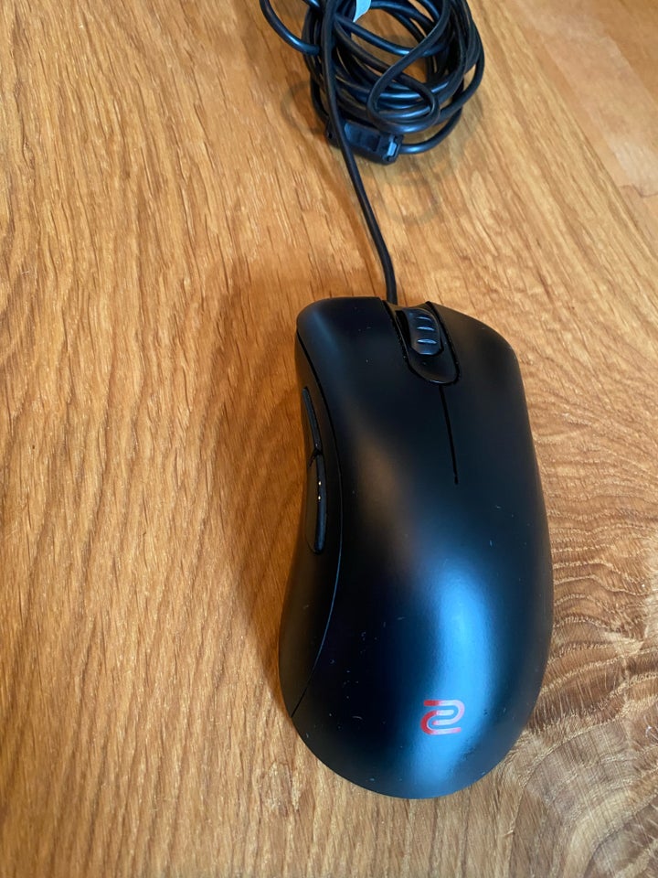 Mus, Zowie , EC2 - B