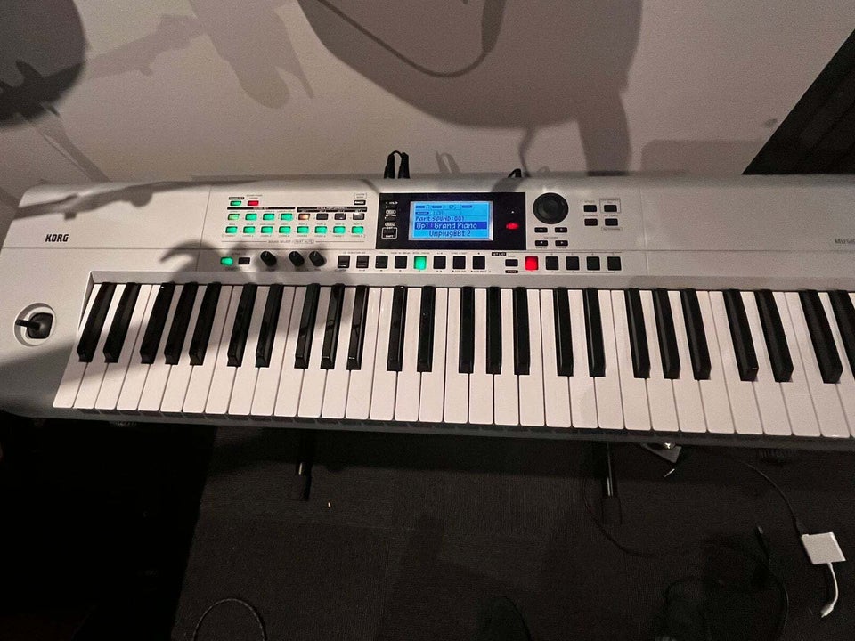 Keyboard, korg i 3 Silver