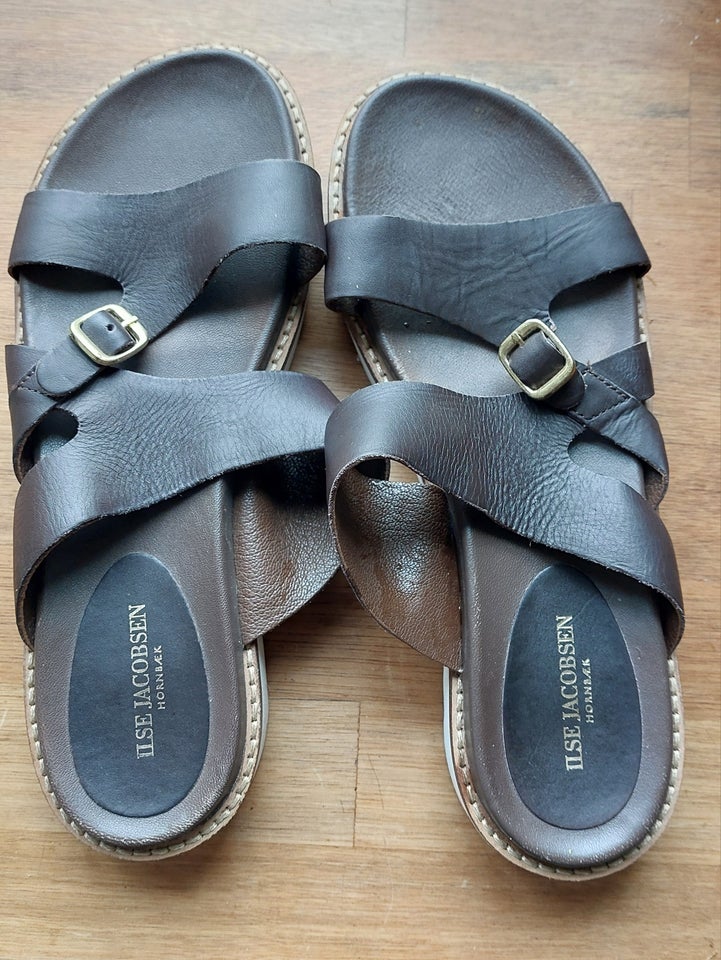 Sandaler, str. 39, Ilse Jacobsen