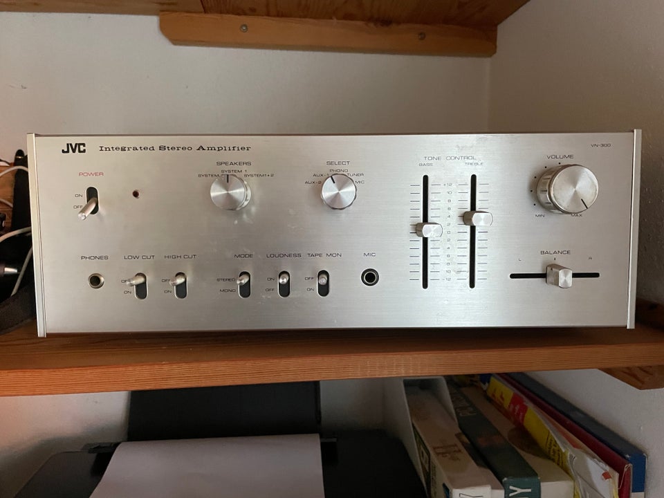 JVC stereo amplifier og Pio...