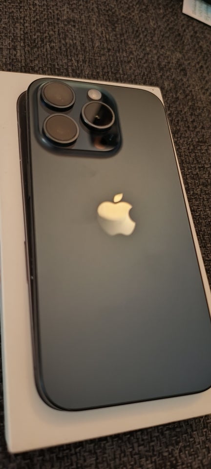 iPhone 15 Pro, 128 GB, blå