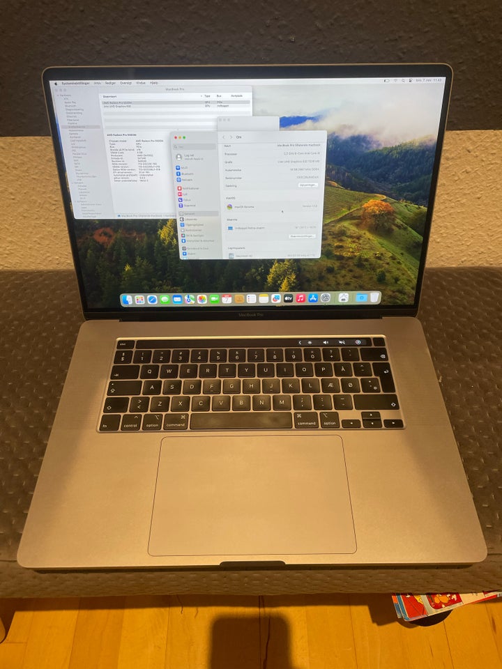 MacBook Pro, 16" 2,3 ghz 8-core i9 /