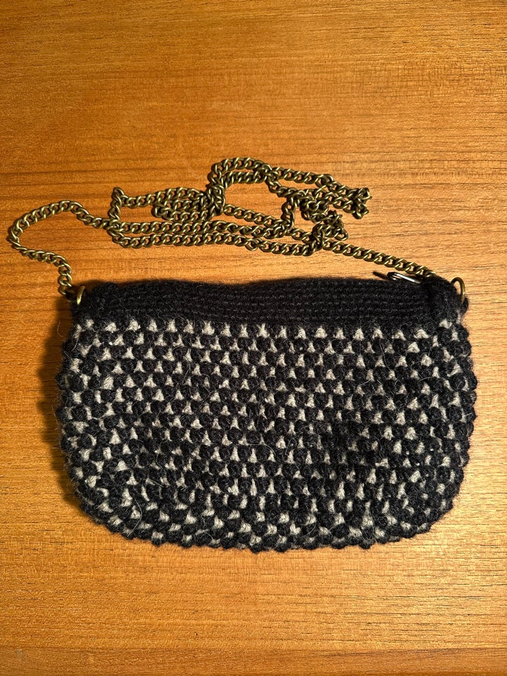 Andet, Helen chain clutch, Aiayu