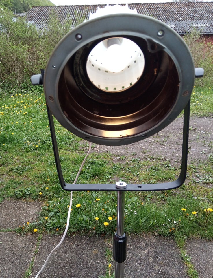 Spot Lampe lavet af motoren fra en