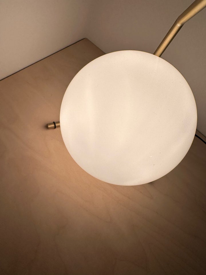 Lampe, FLOS