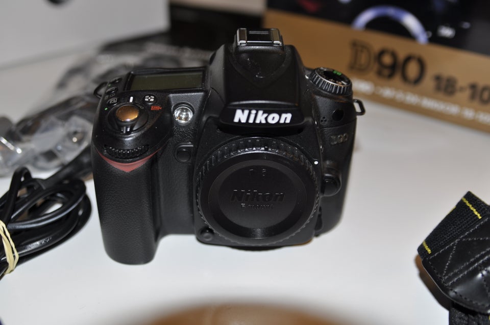 Nikon Nikon D90 vr kit, 12,3