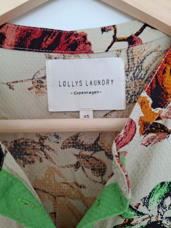 Anden kjole, Lollys Laundry, str.