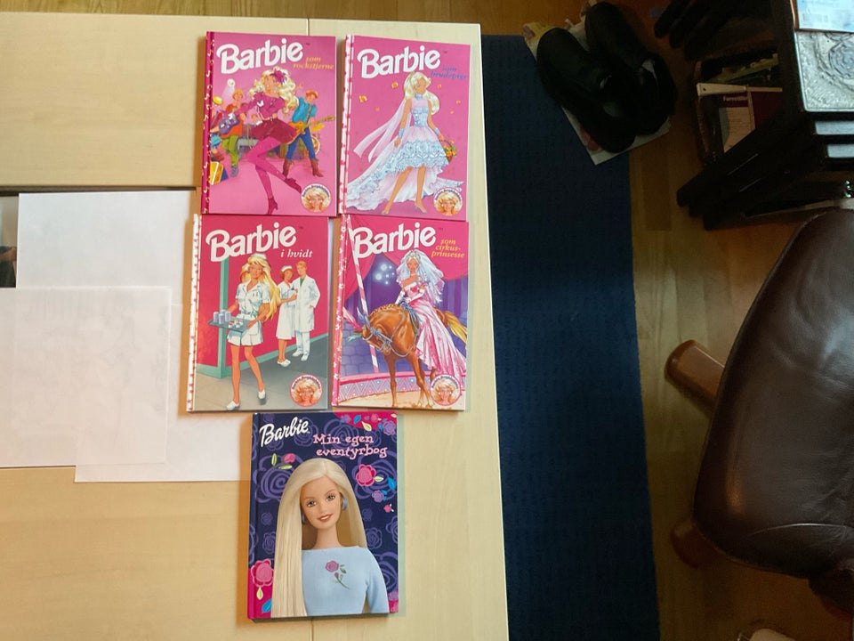 4 x 1 + 1 x 3 Barbie bøger, Barbie