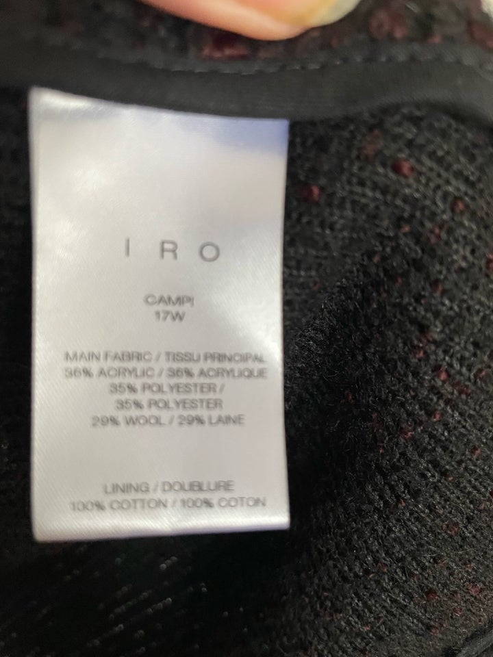 Cardigan, IRO, str. 40