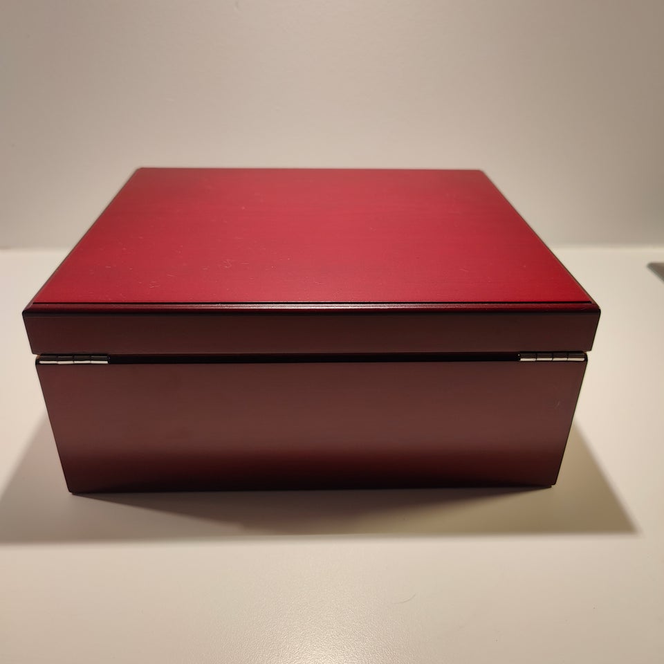 Cigar humidor, Cigar humidor