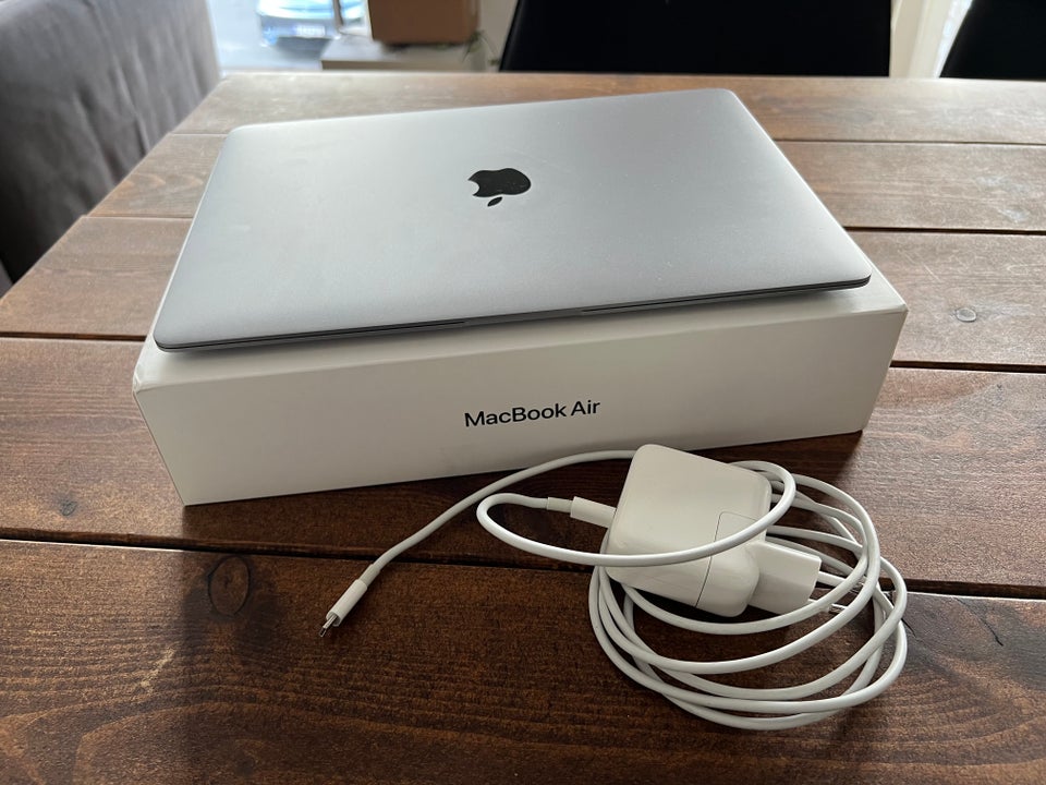 MacBook Air, M1, 16 GB ram