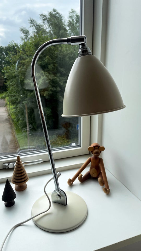 Arkitektlampe GUBI