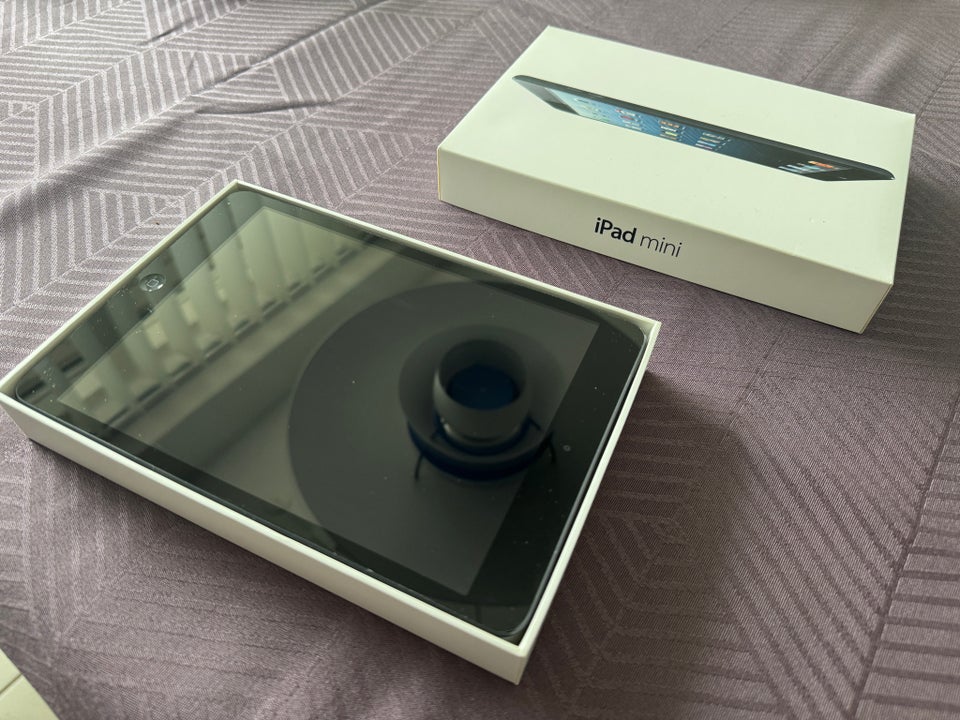 iPad mini, 32 GB, sort