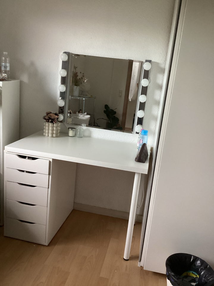 Skrivebord, Ikea, b: 100 d: 60 h: 74