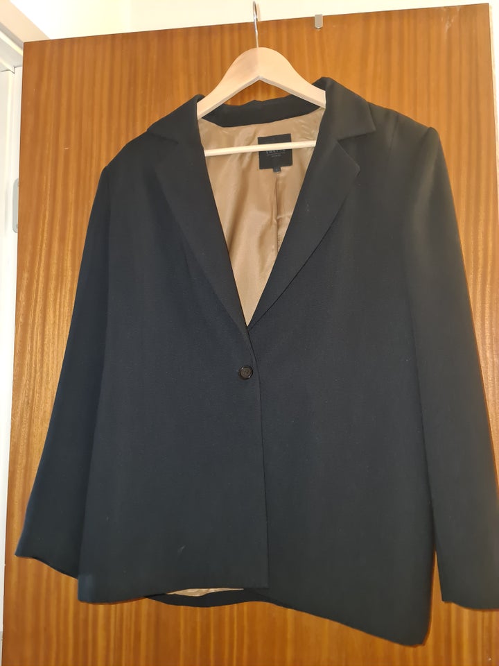 Blazer, str. 42, Fransa