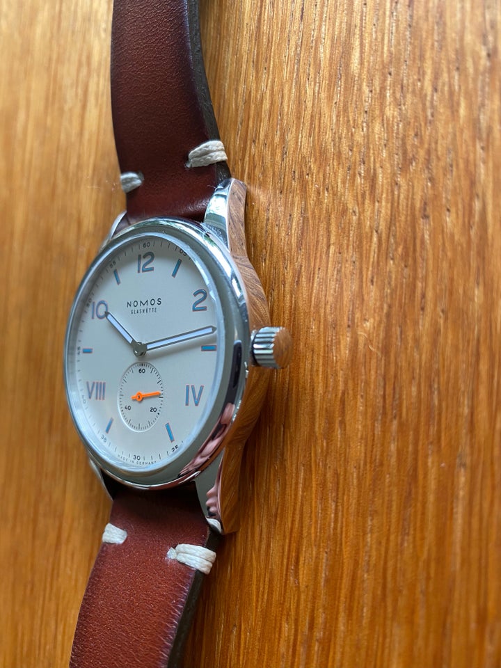 Herreur, Nomos Glashutte