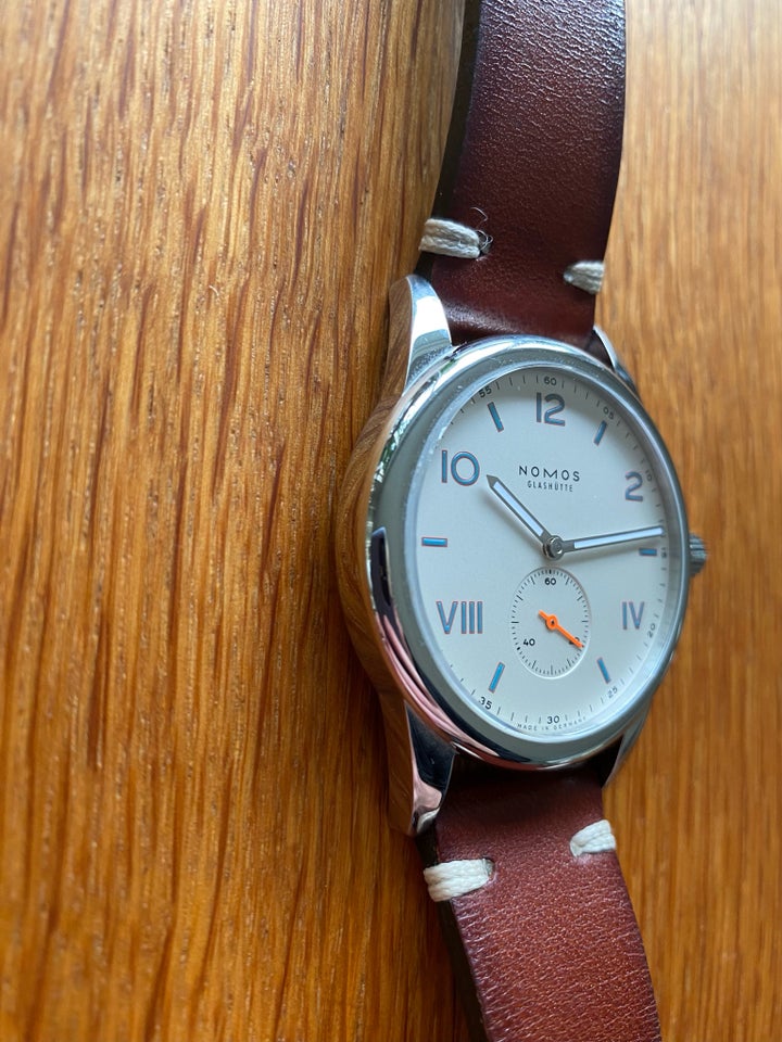 Herreur, Nomos Glashutte