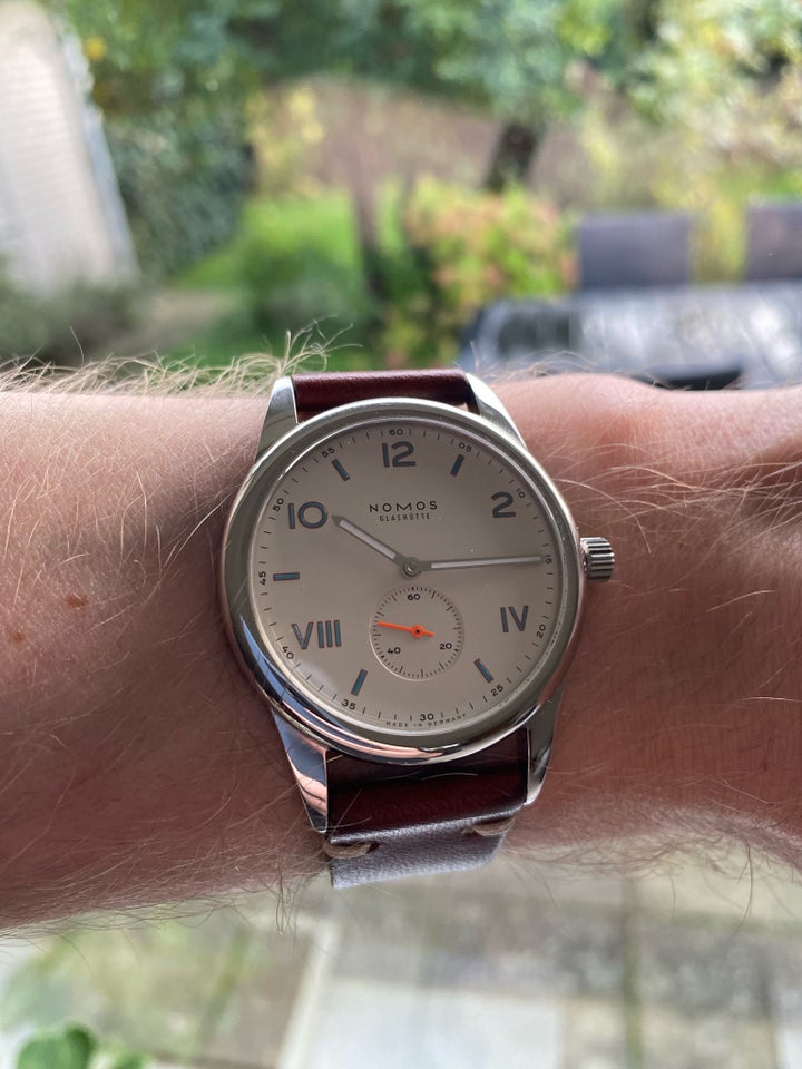 Herreur, Nomos Glashutte