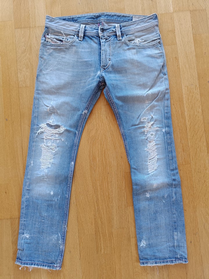 Jeans, Diesel, str. 32