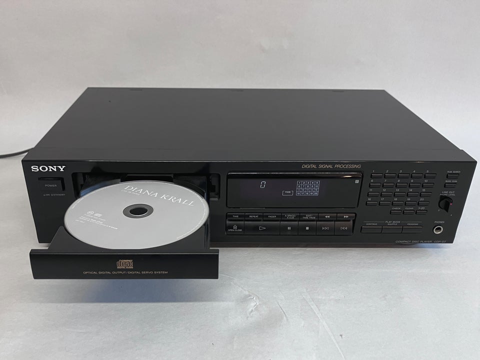 CD afspiller, Sony, CDP-D7