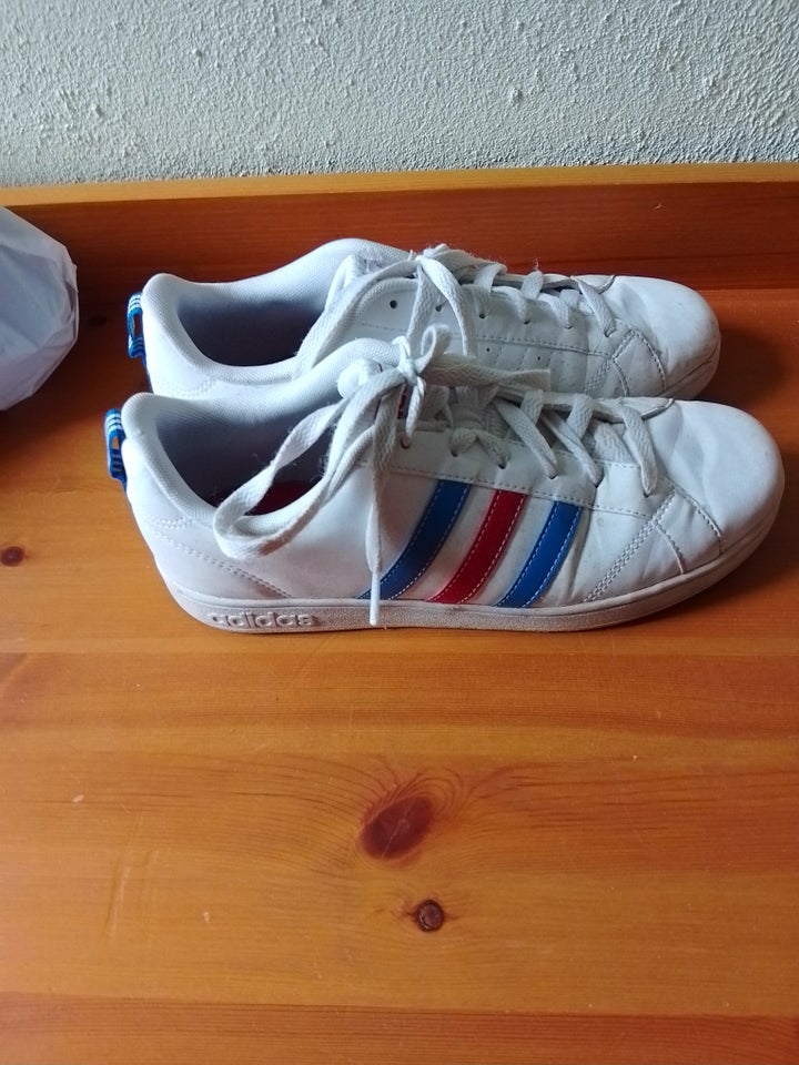 Kondisko, str. 39, Addidas