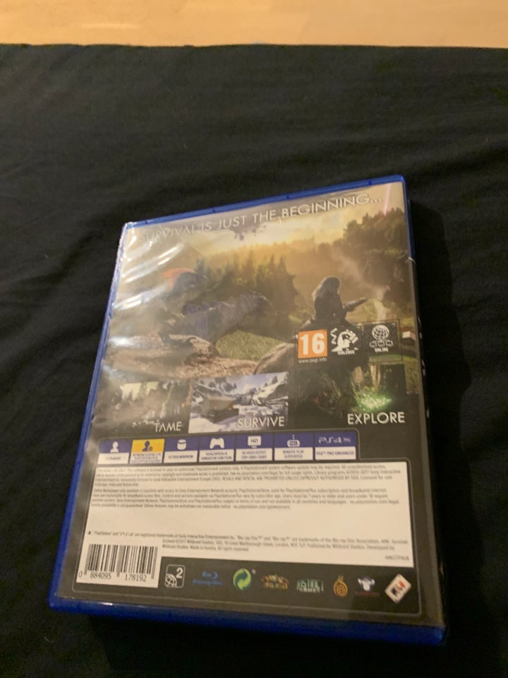 ARK SURVIVAL EVOLVED PS4