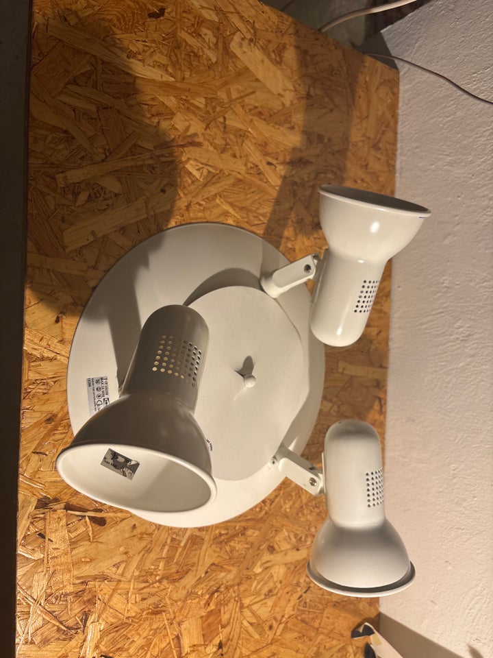 Anden arkitekt, loftslampe