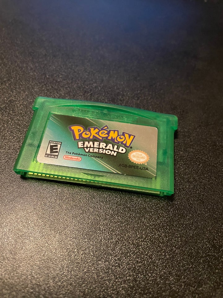 Pokemon Emerald Version gameboy