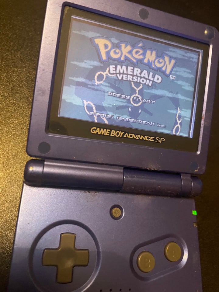 Pokemon Emerald Version gameboy