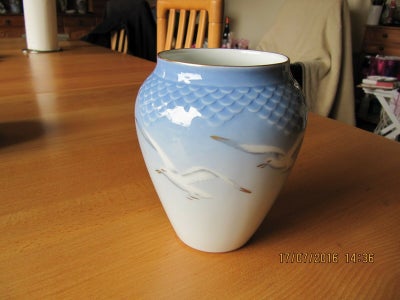 Porcelæn Vase Mågestellet