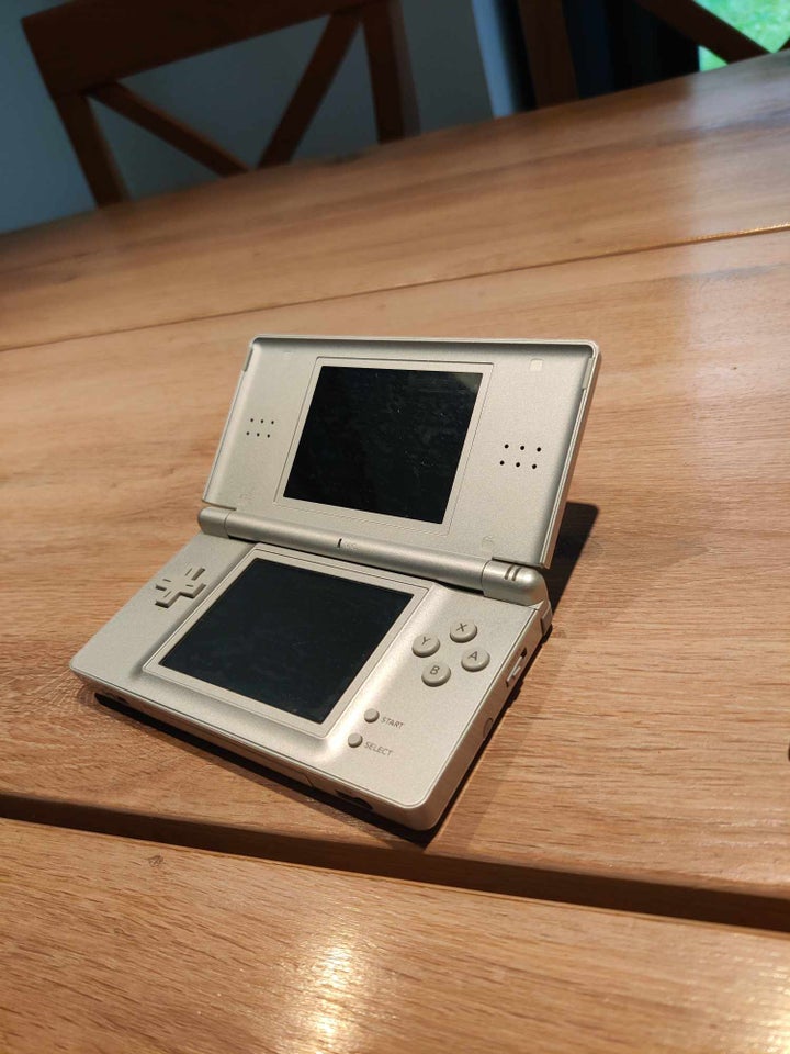 Nintendo DS Lite Silver  God