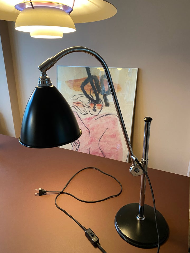 Arkitektlampe, GUBI Bestlite