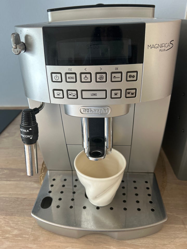 DeLonghi Magnifica S Plus E...