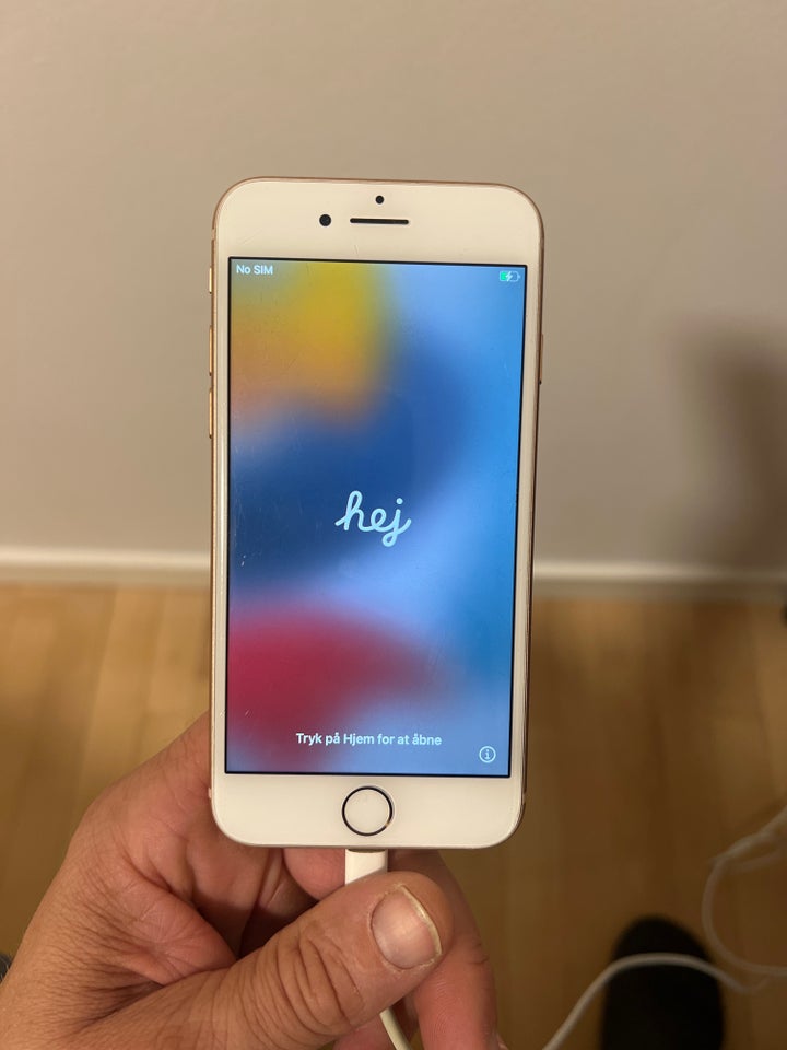 iPhone 8, 64 GB, guld