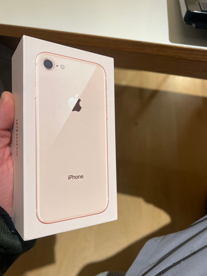 iPhone 8, 64 GB, guld