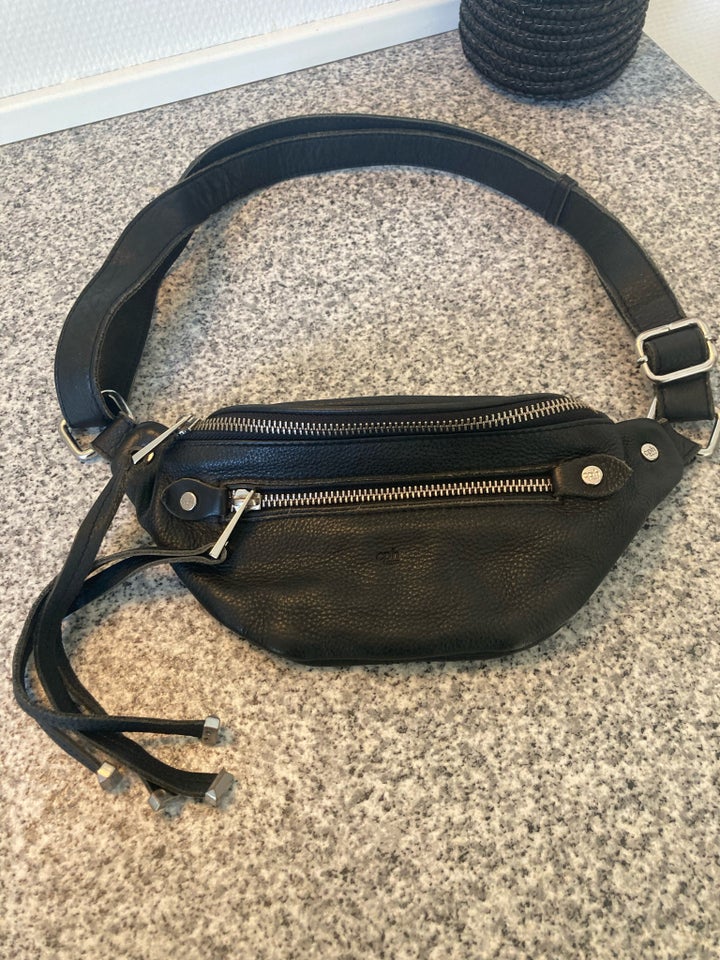 Crossbody, CPH Adax