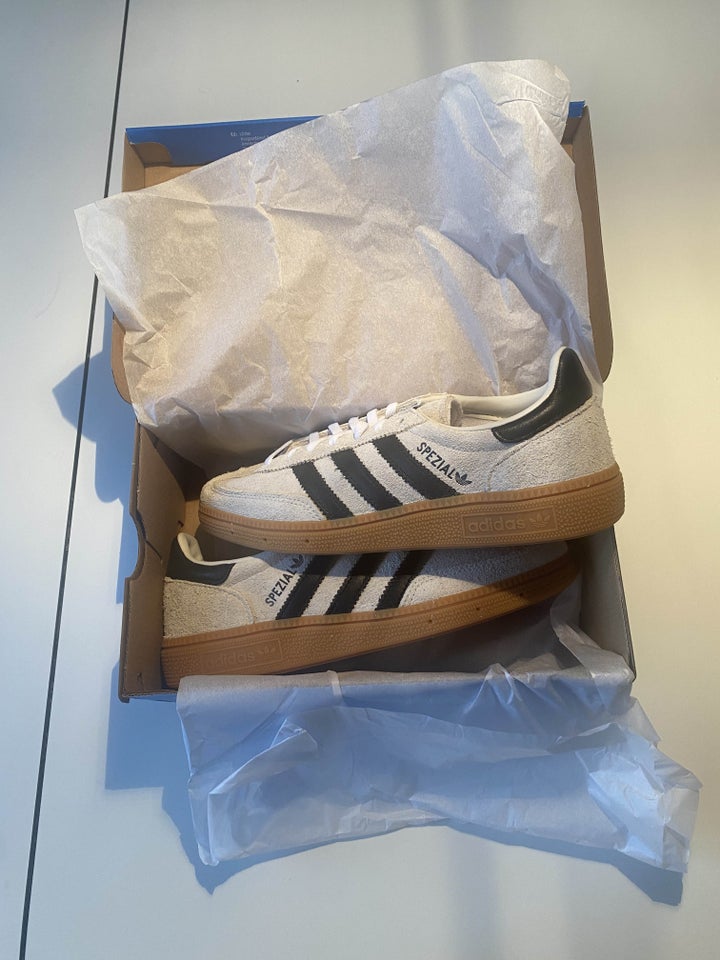 Sneakers, str. 38, Adidas Spezial