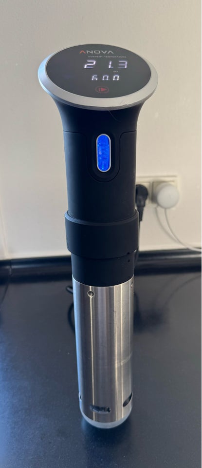 Anova 900w sous vide stav, Anova