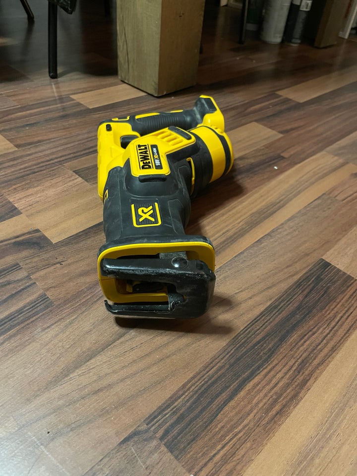 Bajonetsav, Dewalt DCS367