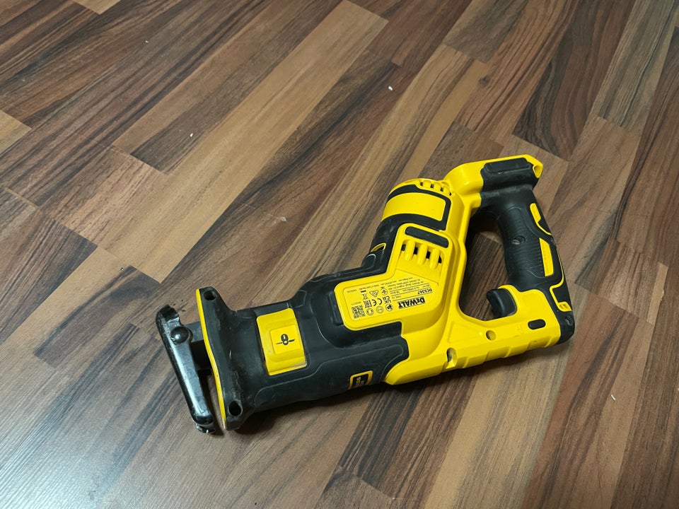 Bajonetsav, Dewalt DCS367