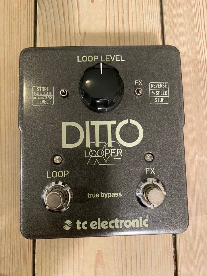 TC Electronic Ditto X2 Looper.