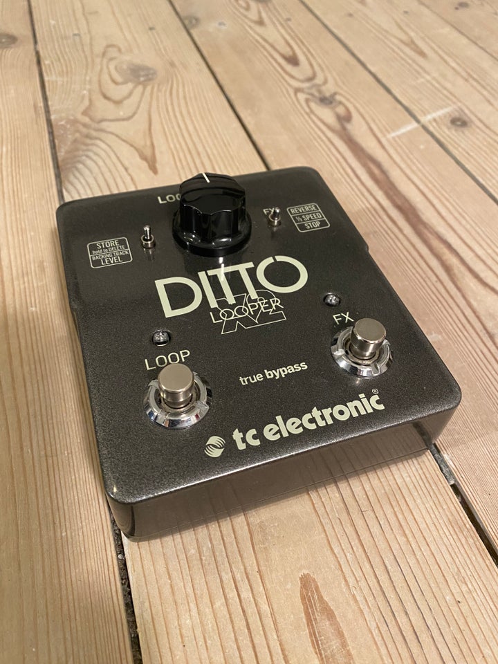 TC Electronic Ditto X2 Looper.