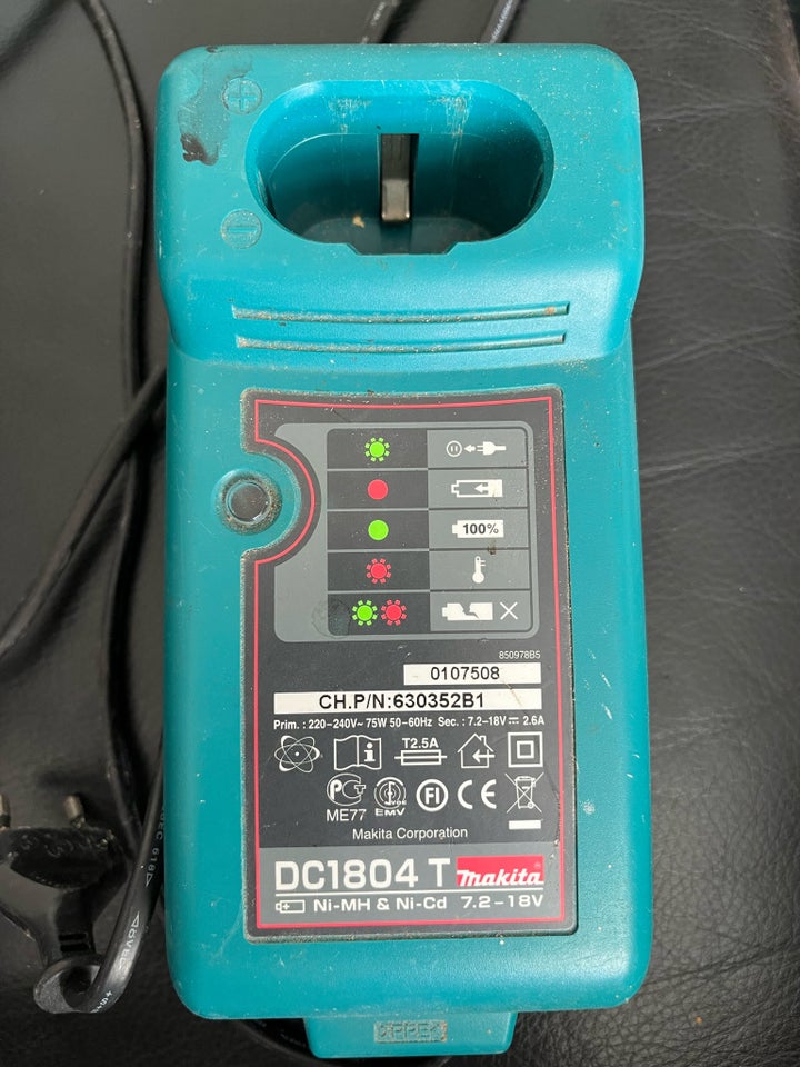 Oplader Makita