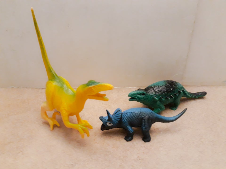 Figurer, 1 Kobra, 4 Dinosaurs