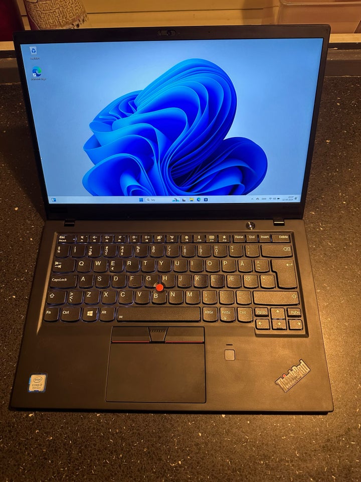 Lenovo X1 Carbon 6th gen 2 GHz 16 GB